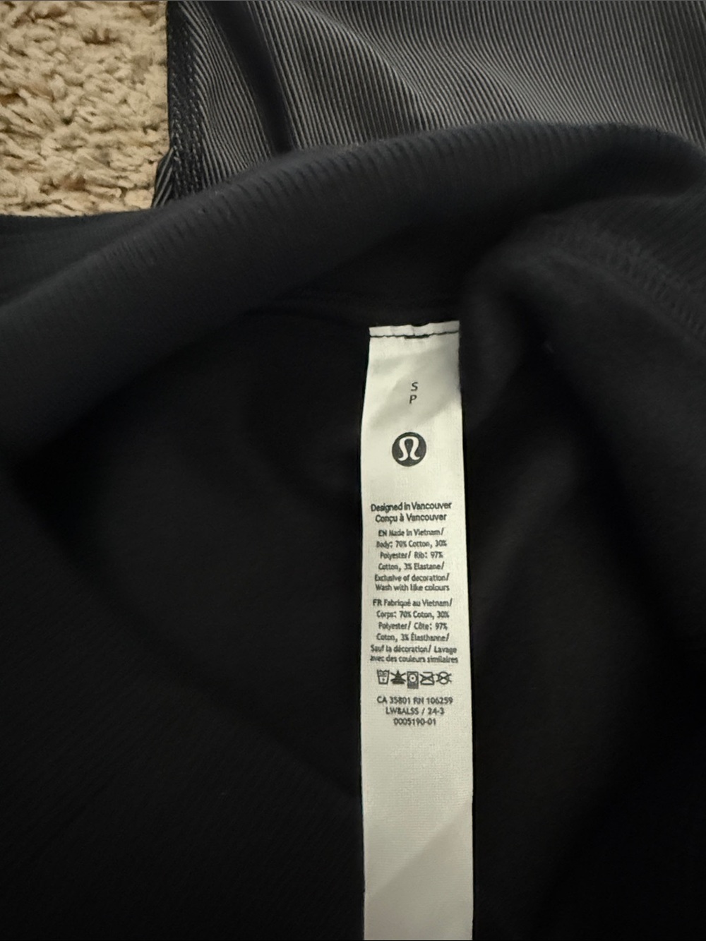 ✨📣LULULEMON ATHLETA 4 PIECE LOT📣✨ - Picture 2 of 9
